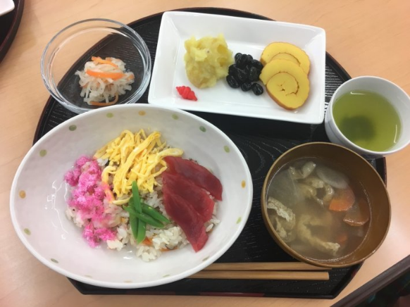 昼食